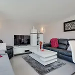 Lägenhet Modern And Spacious *