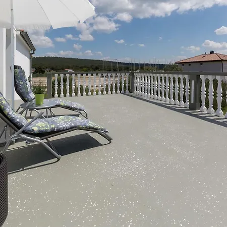 Modern And Spacious Apartment