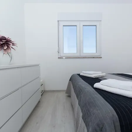 Modern And Spacious Bibinje