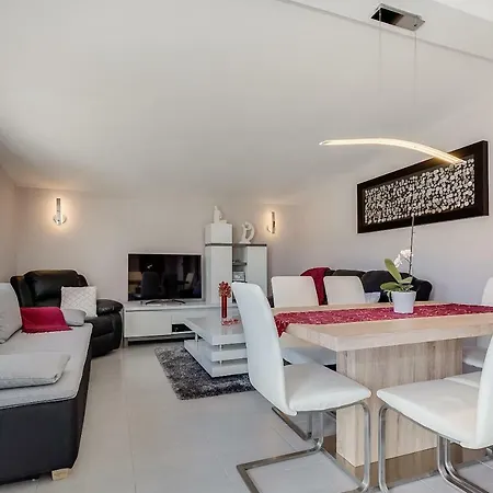 Modern And Spacious * Bibinje