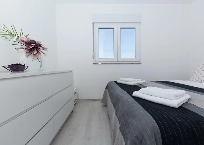 Modern And Spacious Bibinje